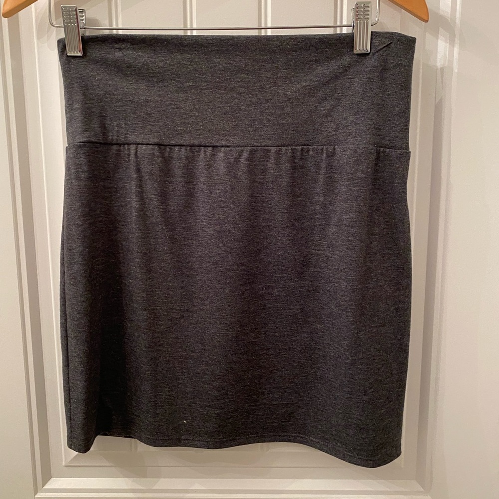 Women’s Size Large Grey Skirt